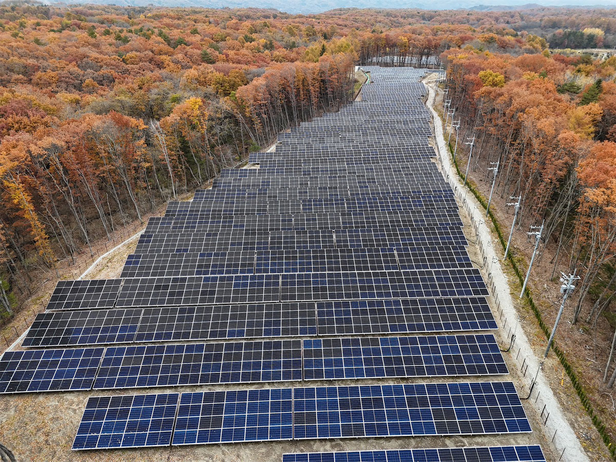 群馬県吾妻郡嬬恋村太陽光発電所 A区